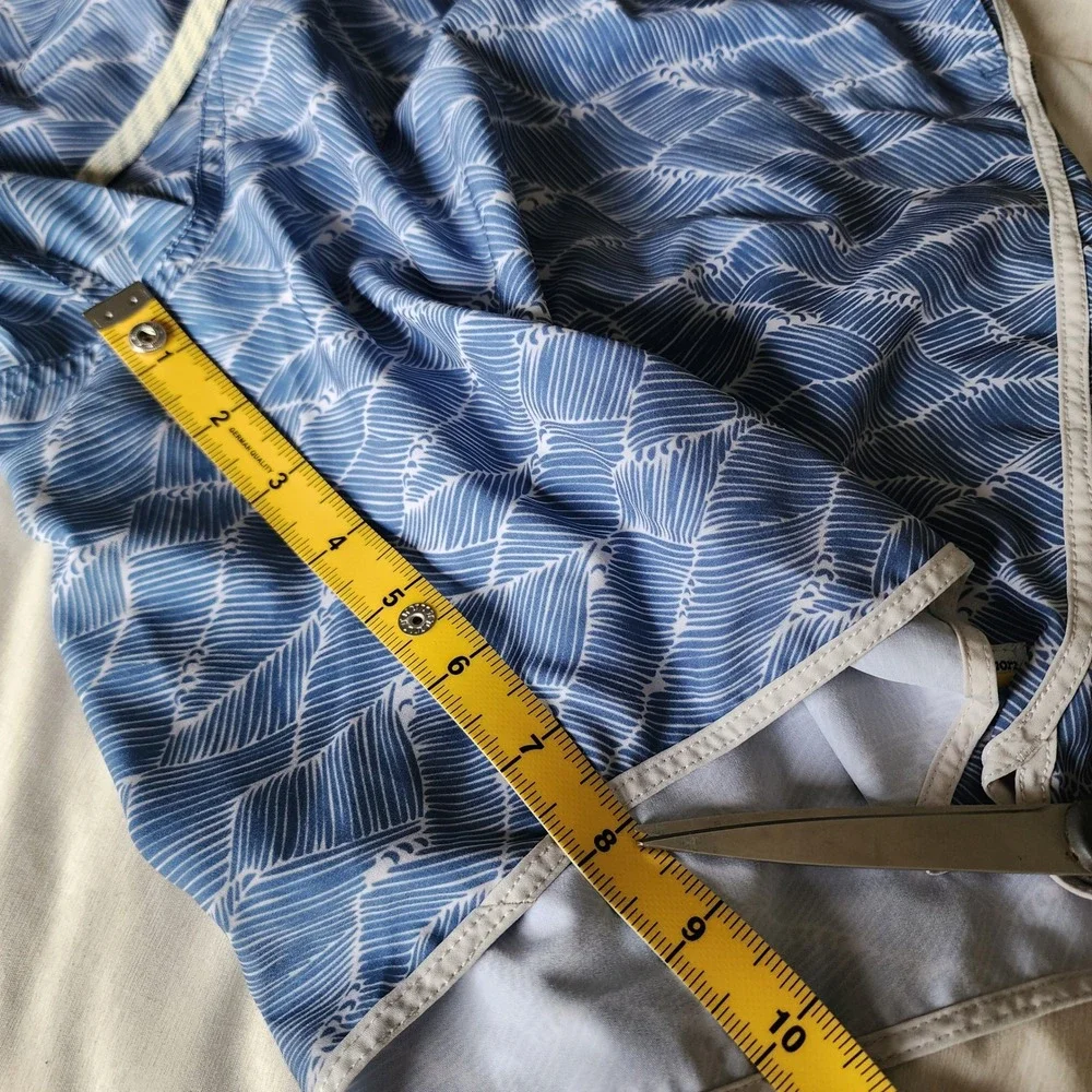 Vuori Board Shorts Men XL Blue Excellent Wave Print 4-Way Stretch V330